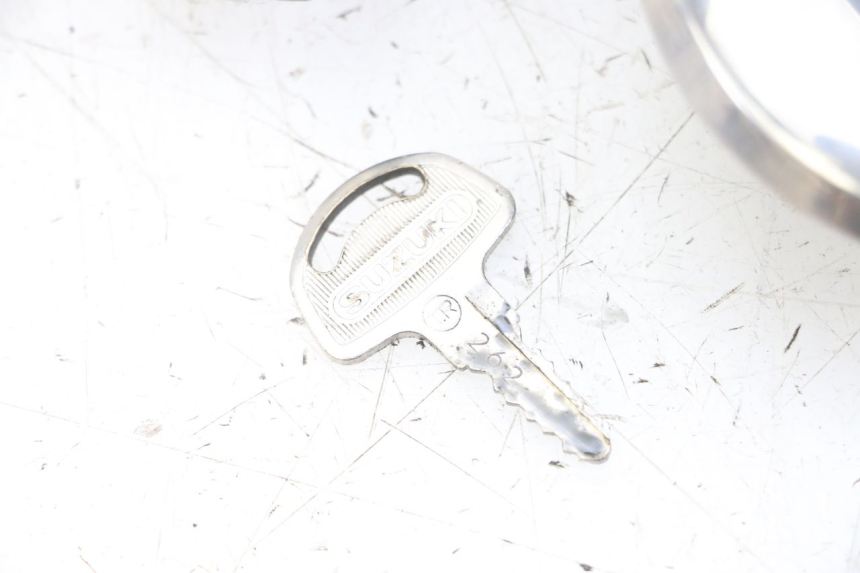 photo de LOCK KEY NEIMAN KIT SUZUKI GN 125 (1997 - 2000) - Supplementary product photo