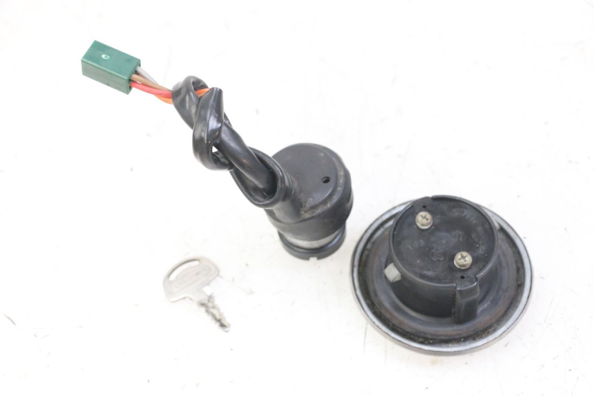 photo de LOCK KEY NEIMAN KIT SUZUKI GN 125 (1997 - 2000) - Zoom on usage condition