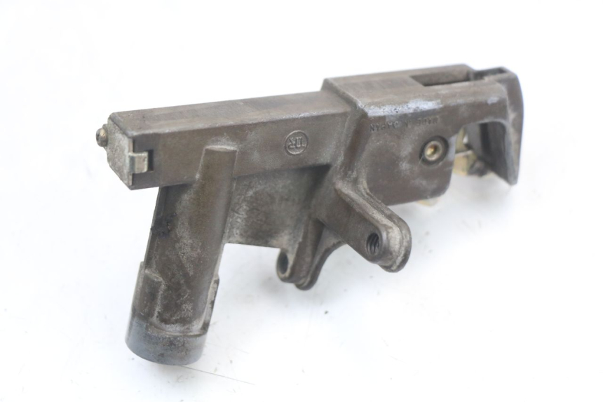 photo de LOCK SET KEY SUZUKI GSX E 250 (1982 - 1983) - Distinctive features