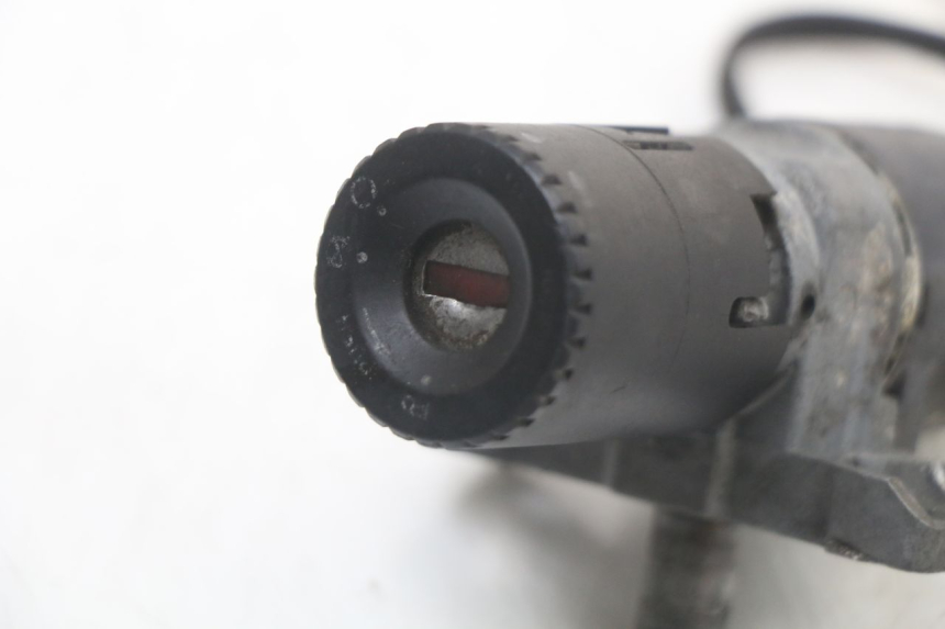 photo de LOCK SET KEY HONDA NES AROBASE 125 (2000 - 2003) - Alternative perspective