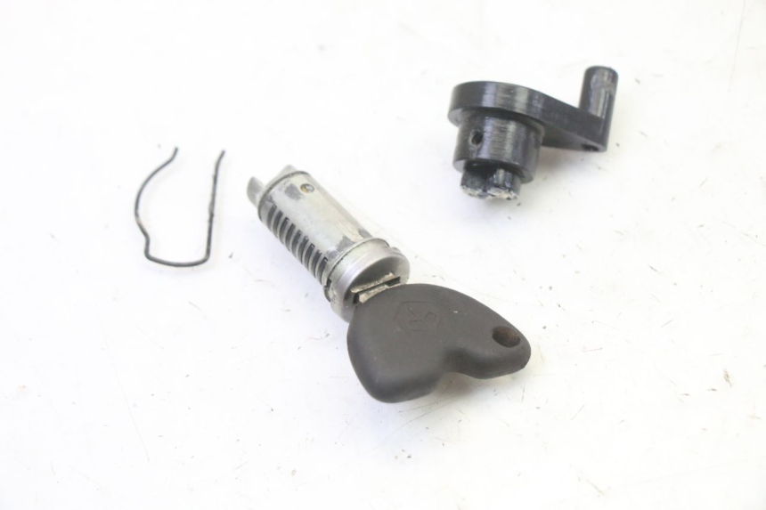 photo de LOCK SET KEY PIAGGIO LIBERTY 4T 50 (2009 - 2015) - Checked used part