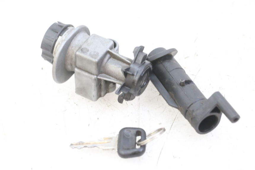 photo de LOCK SET KEY PEUGEOT LUDIX ONE 50 (2005 - 2008) - Alternative perspective