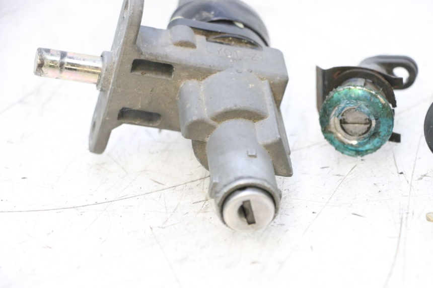 photo de LOCK SET KEY KEEWAY MATRIX RX9 125 (2006 - 2007) - Distinctive features