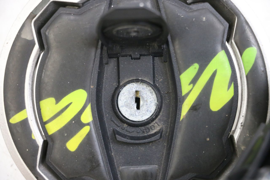 photo de LOCK SET KEY KAWASAKI NINJA 400 (2018 - 2023) - Alternative perspective