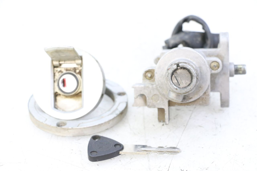 photo de LOCK SET KEY PEUGEOT SPEEDFIGHT 3 LC 2T 50 (2009 - 2015) - Main view