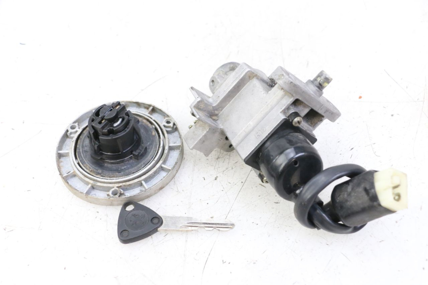 photo de LOCK SET KEY PEUGEOT SPEEDFIGHT 3 LC 2T 50 (2009 - 2015) - Zoom on usage condition