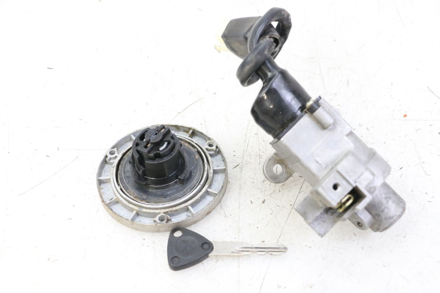 photo de LOCK SET KEY PEUGEOT SPEEDFIGHT 3 LC 2T 50 (2009 - 2015) - Alternative perspective