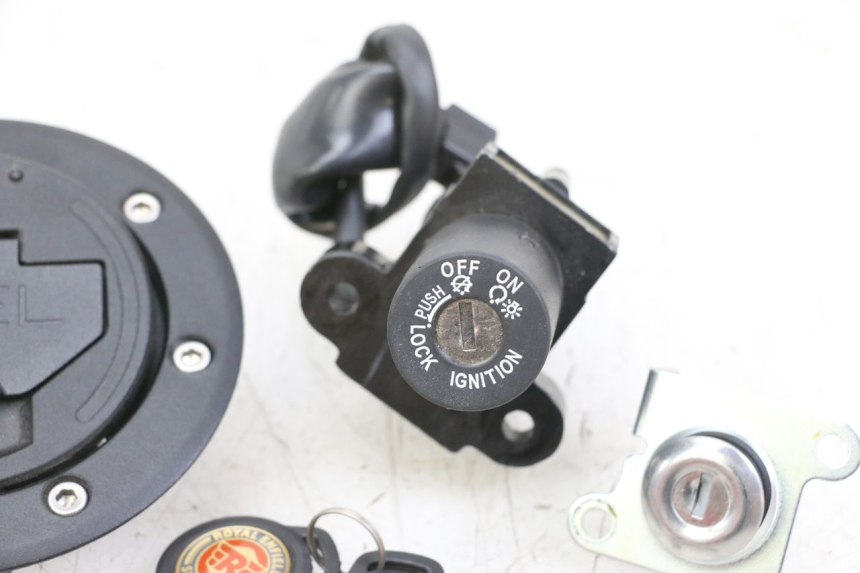 photo de LOCK SET KEY ROYAL ENFIELD SCRAM 411 (2022 - 2024) - Surface and material condition