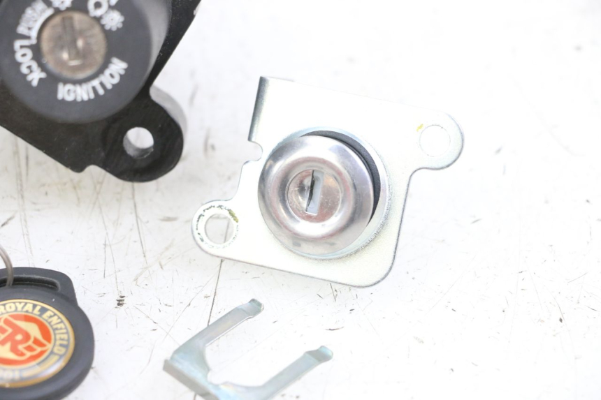 photo de LOCK SET KEY ROYAL ENFIELD SCRAM 411 (2022 - 2024) - Markings and original references