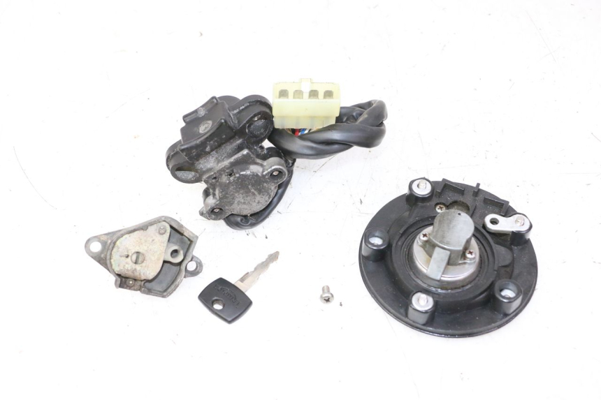 photo de LOCK SET KEY TRIUMPH SPRINT 900 (1995 - 1998) - Checked used part