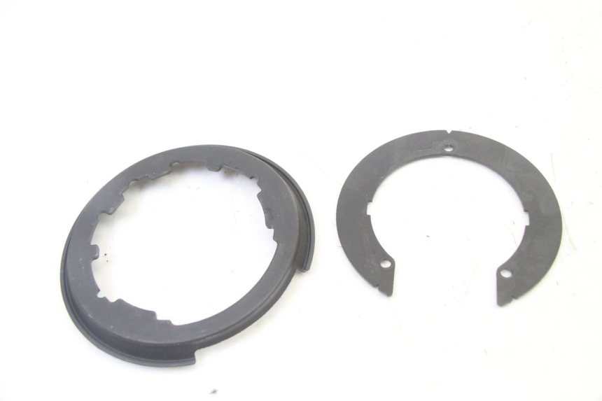 photo de LOCK SET KEY SUZUKI SV S 650 (2003 - 2009) - Focus on structure