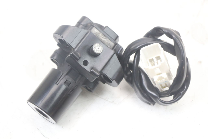 photo de LOCK KEY NEIMAN KIT KAWASAKI VERSYS ABS 650 (2015 - 2018) - Surface and material condition