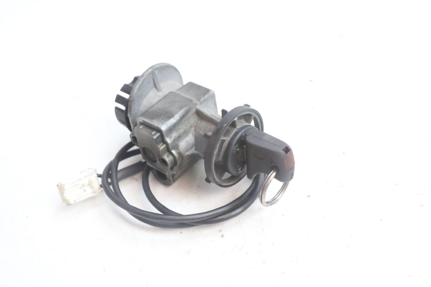 photo de LOCK SET KEY PEUGEOT VIVACITY 100 (1999 - 2008) - Technical close-up