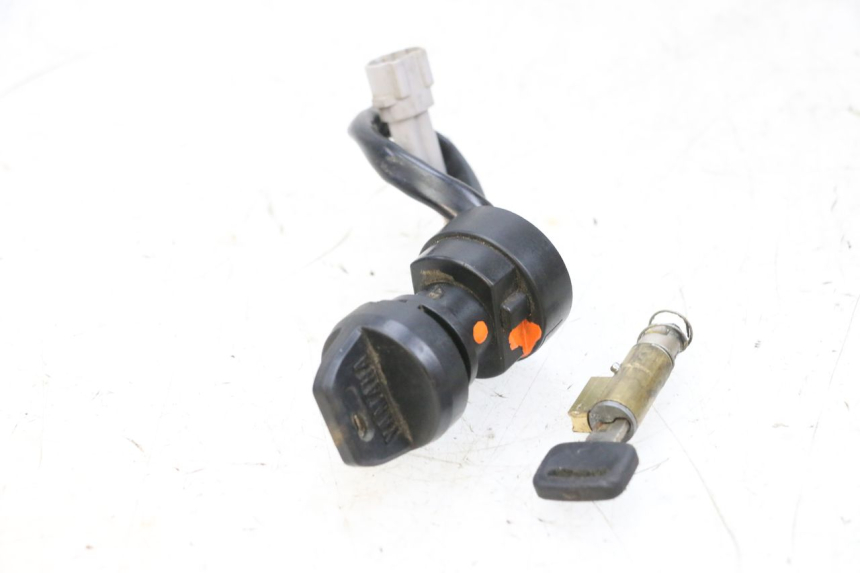 photo de LOCK SET KEY YAMAHA YFM R RAPTOR 250 (2008 - 2014) - Alternative perspective