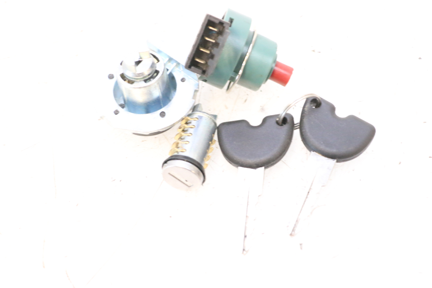 photo de LOCK KEY NEIMAN KIT PIAGGIO ZIP 4T 50 (2018 - 2020) - Checked used part