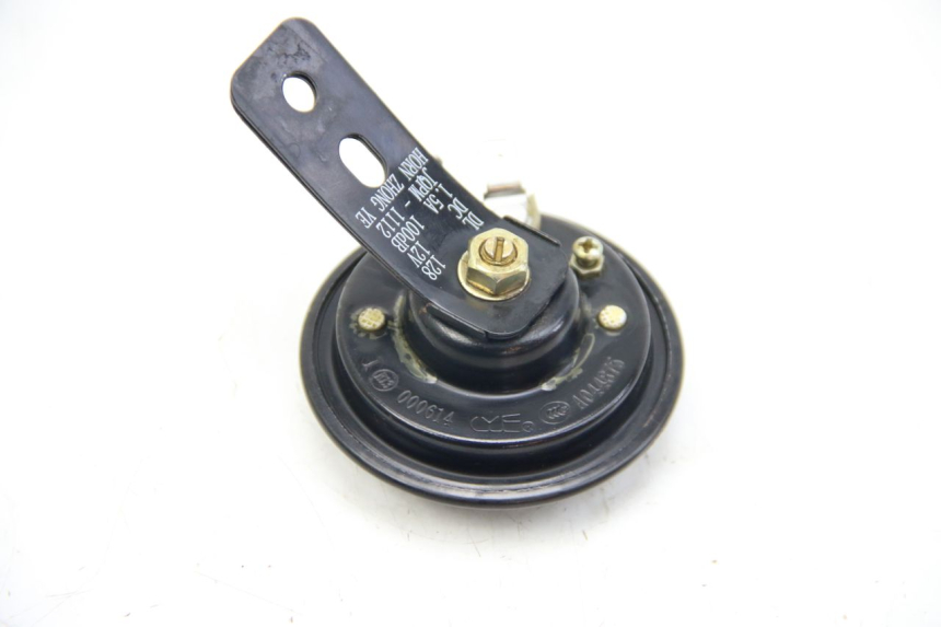 photo de HORN PEUGEOT E-VIVACITY 1 (2012 - 2018) - Zoom on usage condition