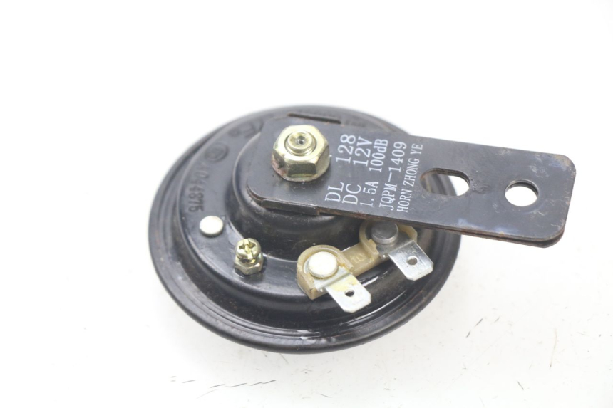 photo de HORN PEUGEOT KISBEE 2T 50 (2010 - 2017) - Component detail