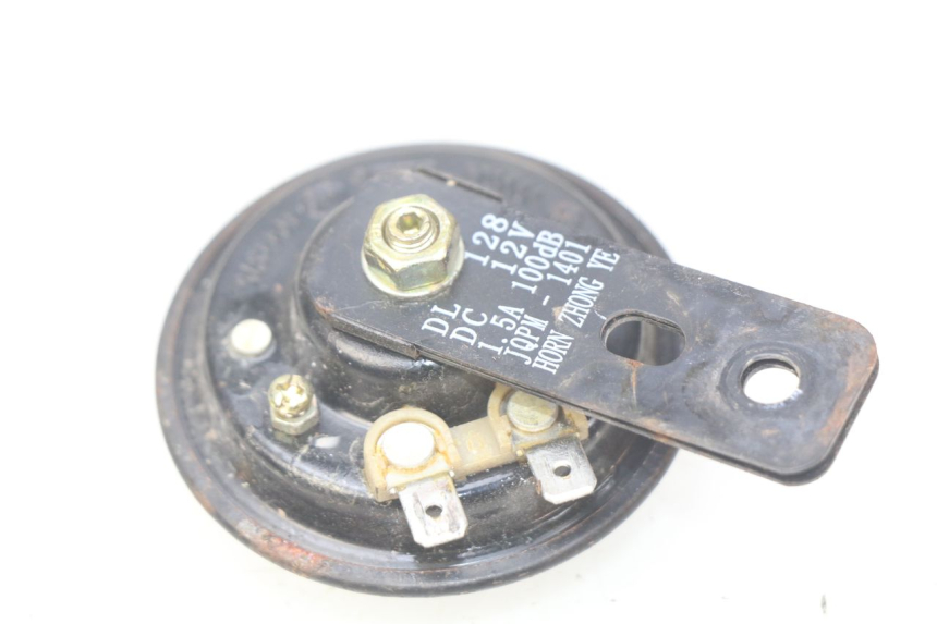 photo de HORN PEUGEOT KISBEE 2T 50 (2010 - 2017) - Component detail
