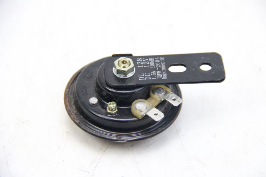 photo de HORN PEUGEOT KISBEE 2T 50 (2018 - 2022) - Zoom on usage condition