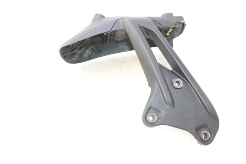 photo de REAR HUGGER PIAGGIO MP3 HPE 530 (2022 - 2026) - Technical close-up
