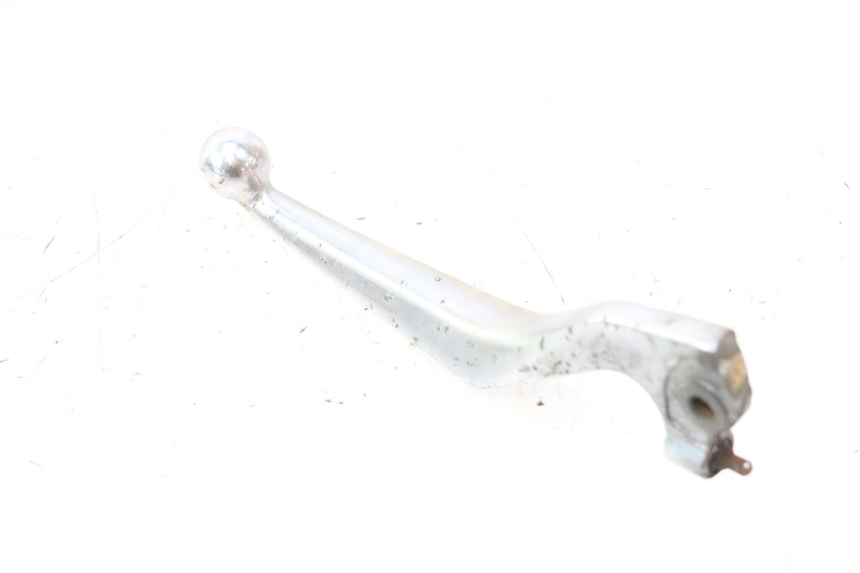 photo de RIGHT BRAKE LEVER PEUGEOT SATELIS 125 (2006 - 2009) - Zoom on usage condition