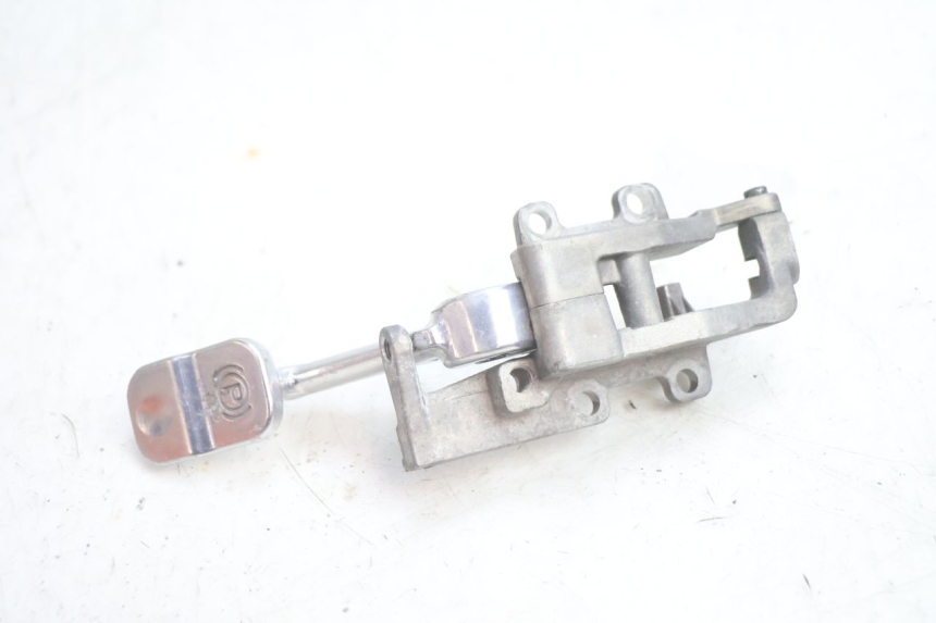 photo de PARKING BRAKE LEVER GILERA GP 800 (2007 - 2013) - Technical close-up