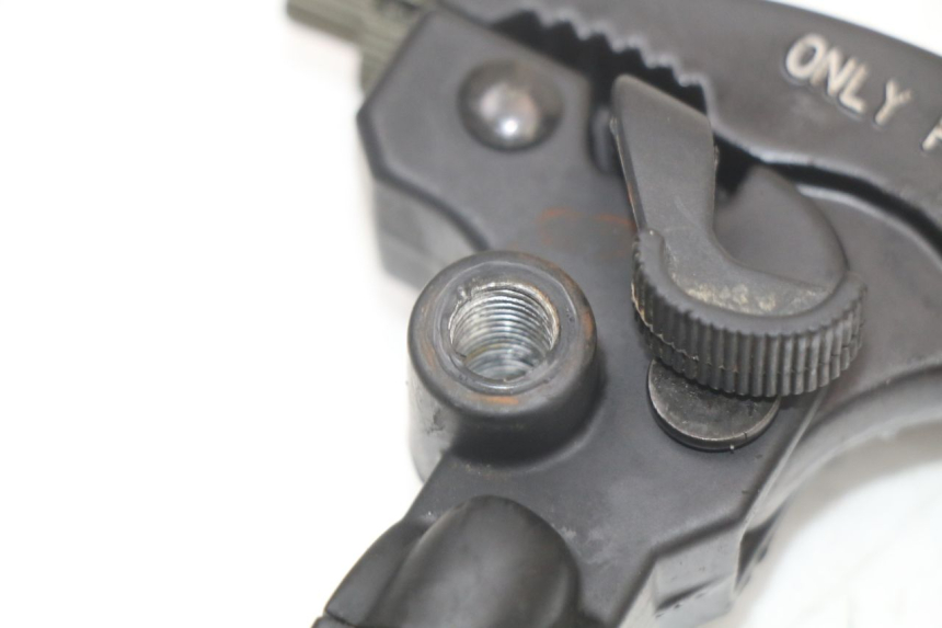 photo de PARKING BRAKE LEVER HYTRACK HY S 4X4 410 (2013 - 2016) - Technical close-up