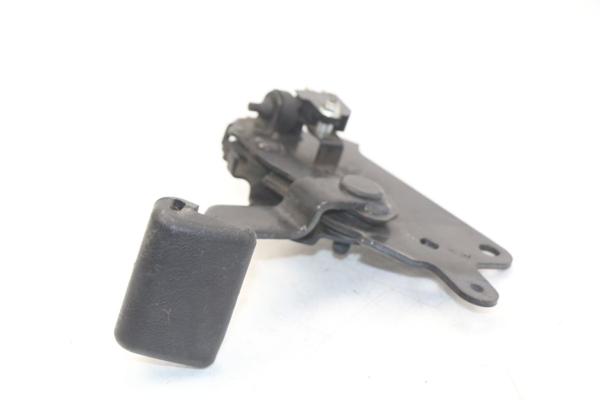 photo de PARKING BRAKE LEVER HONDA INTEGRA NC D 750 (2016 - 2018) - Component detail