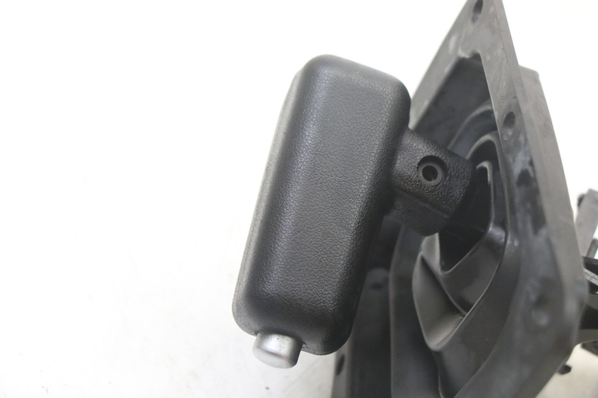 photo de PARKING BRAKE LEVER KYMCO XCITING 500 (2007 - 2010) - Technical close-up