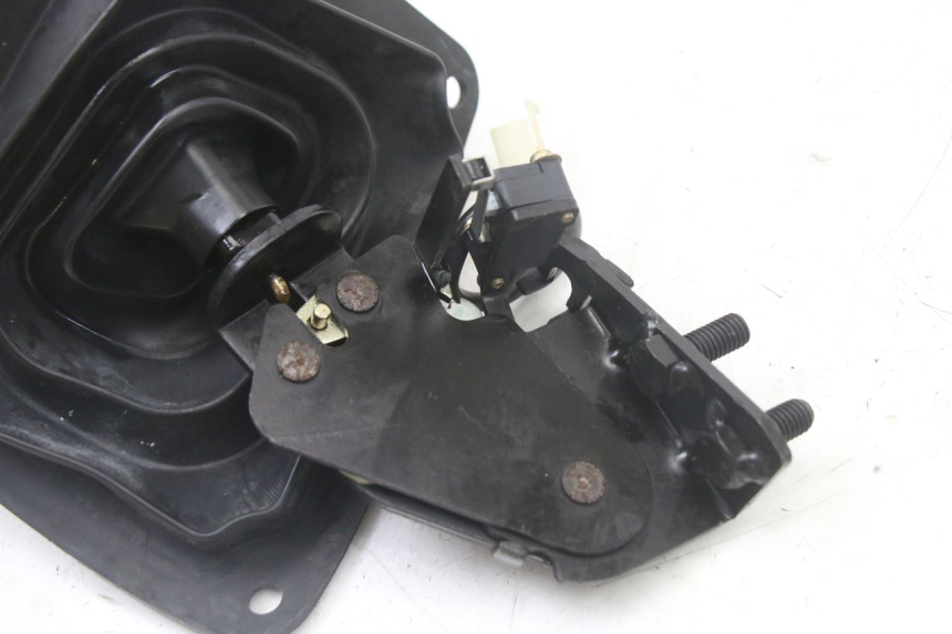 photo de PARKING BRAKE LEVER KYMCO XCITING 500 (2007 - 2010) - Fixing points details