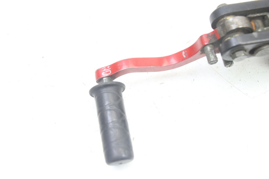 photo de PARKING BRAKE LEVER LIGIER PULSE 3 1 (2014 - 2020) - Surface and material condition