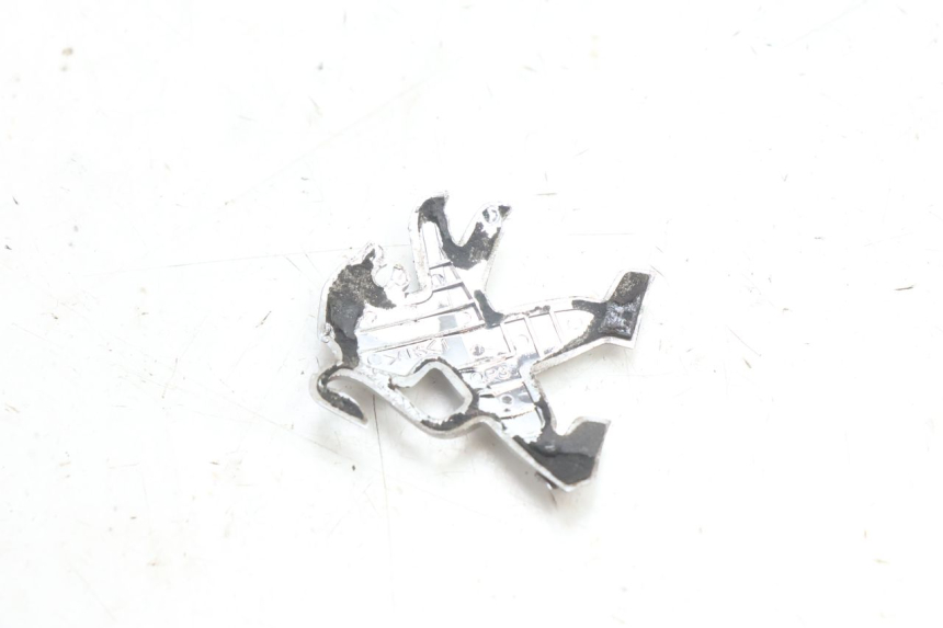 photo de BRAND LOGO PEUGEOT KISBEE 2T 50 (2010 - 2017) - Zoom on usage condition