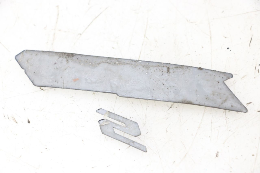 photo de BRAND LOGO PIAGGIO MP3 HPE 310 (2024 - 2025) - Fixing points details