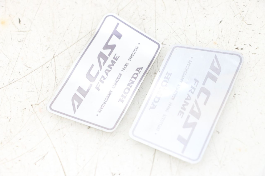 photo de BRAND LOGO HONDA NSR R 125 (1994 - 2003) - Zoom on usage condition