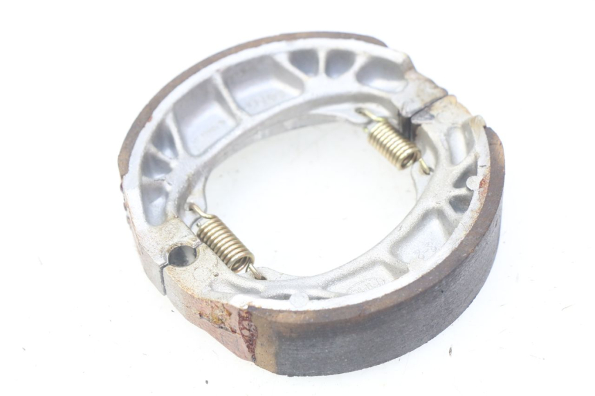 photo de BRAKE SHOE KYMCO AGILITY DELIVERY 4T 50 (2018 - 2023) - Zoom on usage condition