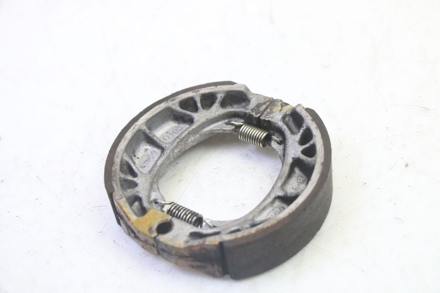photo de BRAKE SHOES KYMCO AGILITY NAKED RENOUVO 2T 50 (2011 - 2018) - Zoom on usage condition