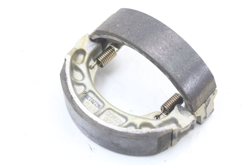 photo de BRAKE SHOE KYMCO AGILITY RS 4T 50 (2009 - 2013) - Zoom on usage condition
