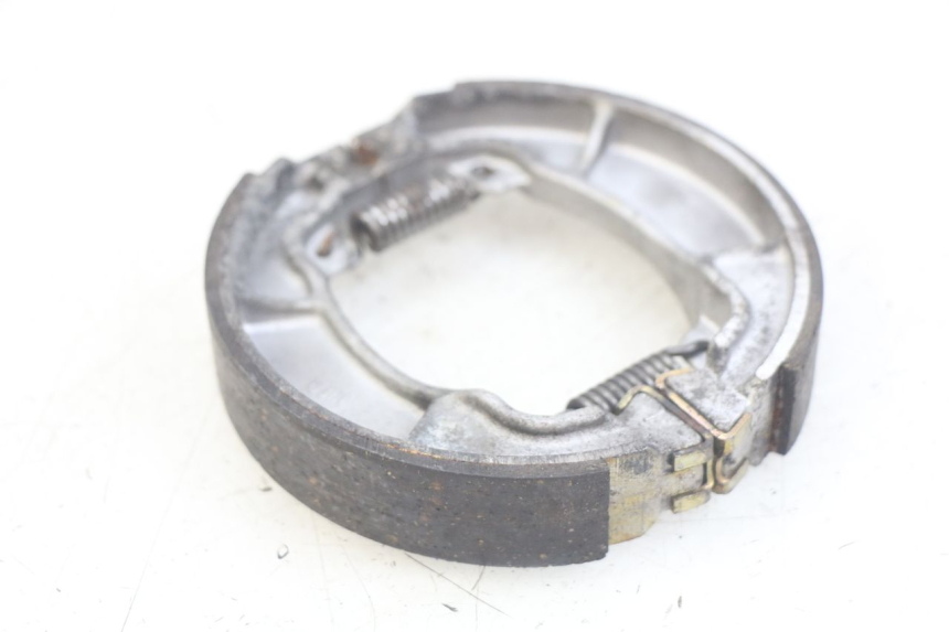 photo de BRAKE SHOE PEUGEOT ELYSEO 125 (1999 - 2004) - Zoom on usage condition