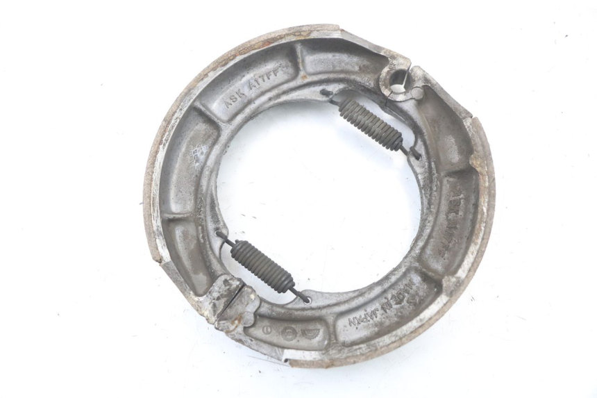 photo de BRAKE SHOES SUZUKI GSX E 250 (1982 - 1983) - Zoom on usage condition