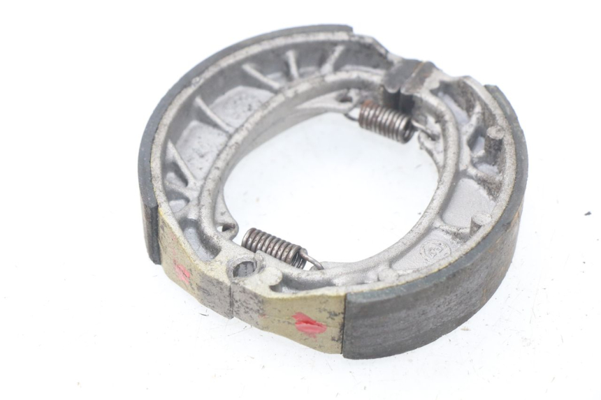 photo de BRAKE SHOE PEUGEOT KISBEE 2T 50 (2010 - 2017) - Component detail