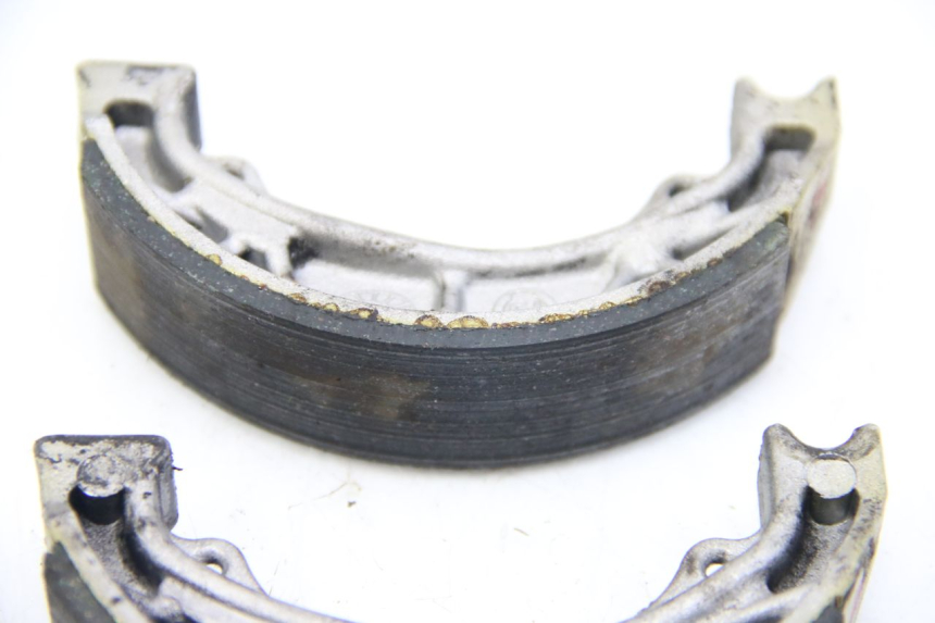 photo de BRAKE SHOE PEUGEOT KISBEE 4T 50 (2010 - 2017) - Zoom on usage condition