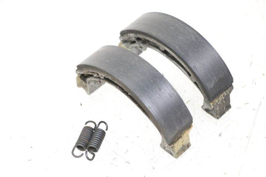 photo de BRAKE SHOE PEUGEOT KISBEE 4T 50 (2018 - 2022) - Main view