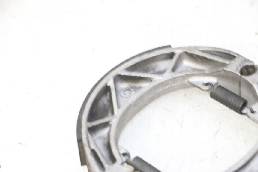 photo de BRAKE SHOES PIAGGIO NEW TYPHOON 50 (2010 - 2017) - Alternative perspective