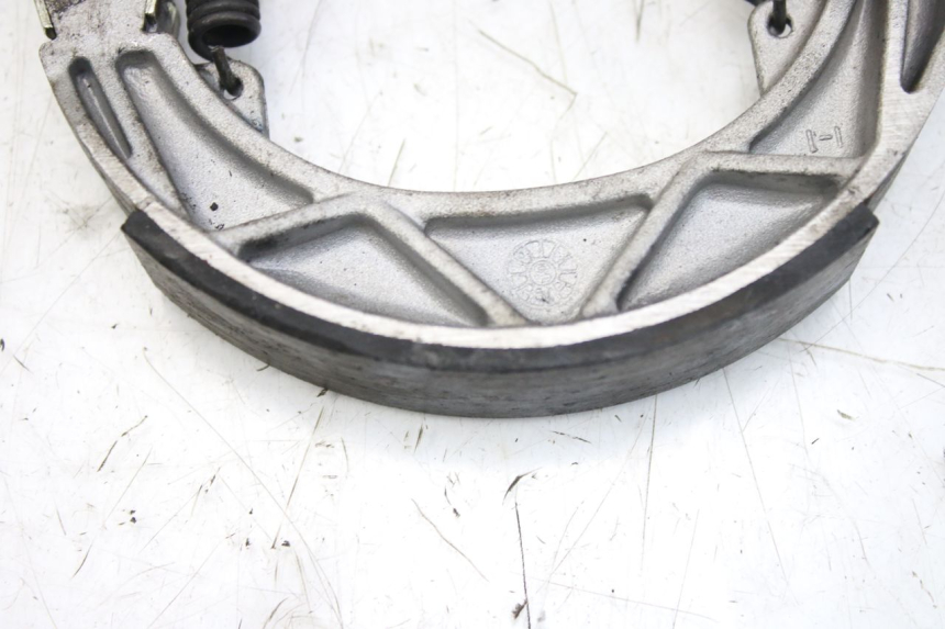 photo de BRAKE SHOE APRILIA SCARABEO 100 (2003 - 2012) - Zoom on usage condition