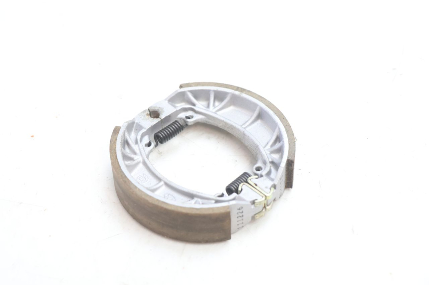 photo de BRAKE SHOES PEUGEOT SPEEDFIGHT 2 AC 50 (2000 - 2009) - Zoom on usage condition
