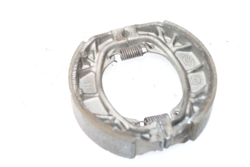 photo de BRAKE SHOES PEUGEOT VIVACITY NEW 2T 50 (2008 - 2017) - Alternative perspective