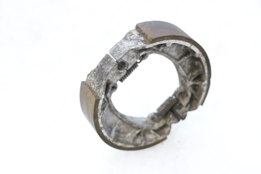 photo de BRAKE SHOES PEUGEOT VIVACITY 50 (2004 - 2009) - Zoom on usage condition