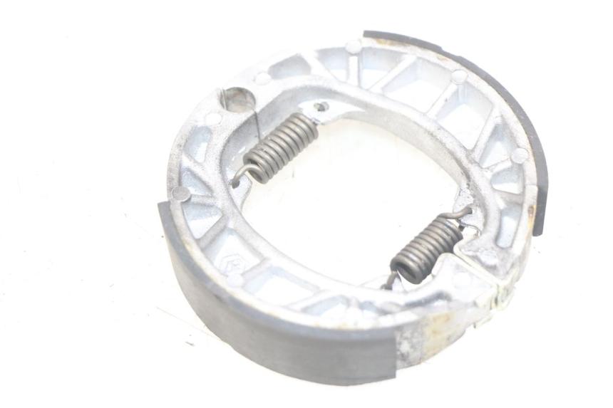 photo de BRAKE SHOE PIAGGIO ZIP 4T 50 (2018 - 2020) - Technical close-up