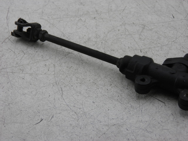 photo de REAR BRAKE MASTER CYLINDER HONDA CB SEVEN FITTY 750 (1992 - 2003) - Product overview