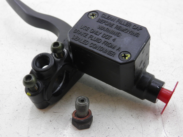 photo de REAR BRAKE MASTER CYLINDER PIAGGIO XEVO - X EVO 125 (2010 - 2015) - Product overview